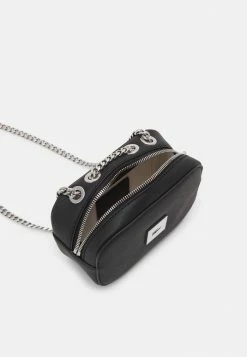 Lacoste Sac Bandoulière - Noir -Lacoste Soldes Magasin 05085627db1b427e9952d00e7890500b