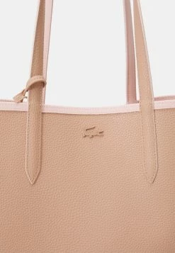 Lacoste Sac à Main - Chair Amande -Lacoste Soldes Magasin 06eed9df84e242dd8f051b13c5ff67f2
