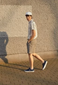 Lacoste LEROND BL 2 CAM - Baskets Basses - Navy -Lacoste Soldes Magasin 0774f8437c944ea3a6d65f744971ce96