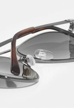 Lacoste UNISEX - Lunettes De Soleil - Grey -Lacoste Soldes Magasin 07b05caec4b8439e9c17c5848d6c6655