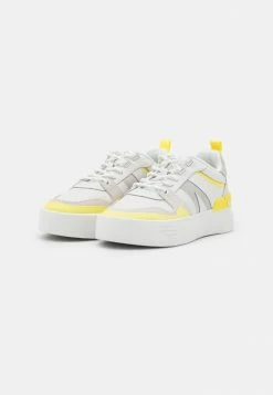 Lacoste Baskets Basses - White/yellow -Lacoste Soldes Magasin 0cb9ed7ae0054e22825e43d98ae03065