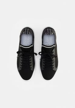 Lacoste LA PIQUÉE - Baskets Basses - Blk/dk Gry -Lacoste Soldes Magasin 11e2b12f423748149bdd8a9f6f07d59c
