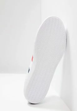 Lacoste LEROND - Baskets Basses - White/red/navy -Lacoste Soldes Magasin 12025fad010c4f17afb24b2f96b3a46f