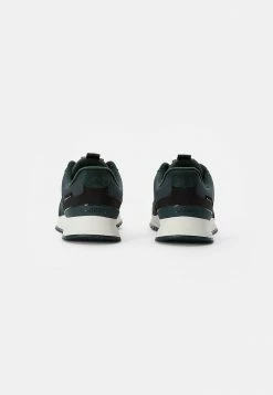 Lacoste JOGGEUR - Baskets Basses - Dk Grn/off Wht -Lacoste Soldes Magasin 137c51924f6c45b18d5dab61195a9b10