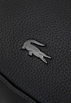 Lacoste FLAT BACKPACK UNISEX - Sac à Dos - Noir -Lacoste Soldes Magasin 1885350b475c4d858a2561d4b02678ee