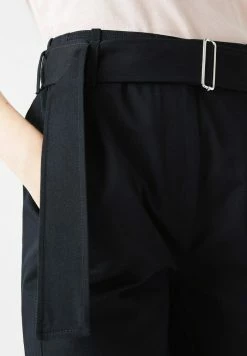 Lacoste Pantalon Classique - Bleu Marine -Lacoste Soldes Magasin 1a0031caa07440a39a9e1e3e1f60e5c4