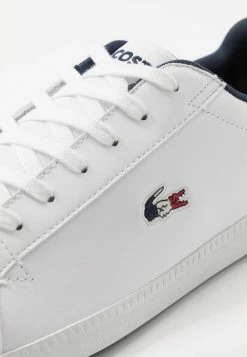Lacoste GRADUATE - Baskets Basses - White/navy/red 11 Lacoste GRADUATE - Baskets Basses - White/navy/red -Lacoste Soldes Magasin 1a476fe95d134bcdaae3a8c69f6be57e