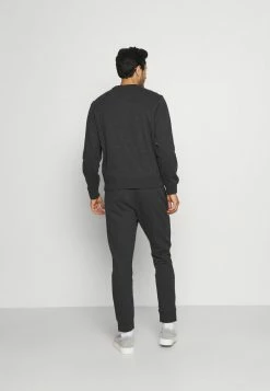 Lacoste Pantalon De Survêtement - Foudre Chine -Lacoste Soldes Magasin 1c12a42d6f324b8a9746c44cd313b718