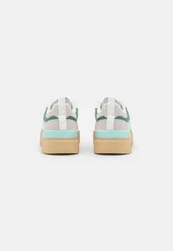 Lacoste Baskets Basses - Off-white/green -Lacoste Soldes Magasin 1d85681b0f524f1d8d96253b51c0d404