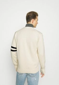 Lacoste Gilet - Naturel Clair 8 Lacoste Gilet - Naturel Clair -Lacoste Soldes Magasin 1e02978f96e1445ba01252a9e87251d9