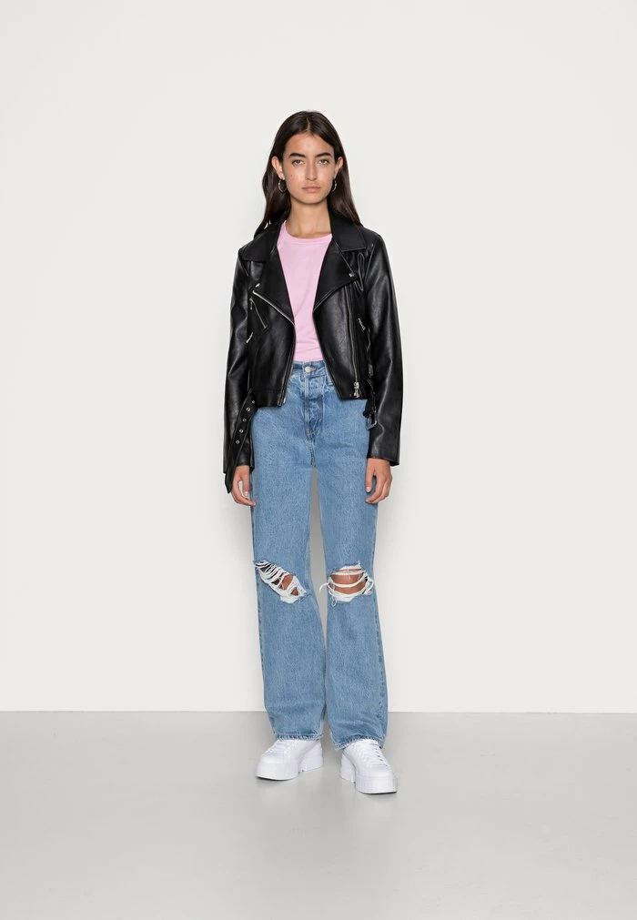 Lacoste T-shirt Basique - Light Red 2 Lacoste T-shirt Basique - Light Red – Image 2