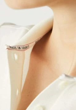 Lacoste Polo - Blanc / Rouge / Bleu 8 Lacoste Polo - Blanc / Rouge / Bleu -Lacoste Soldes Magasin 269be30861744f43b93922719d356e83