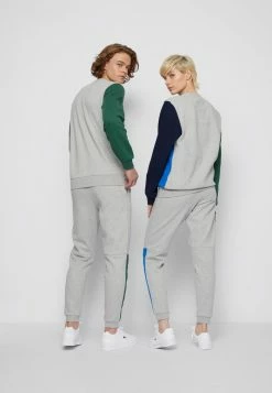 Lacoste UNISEX - Sweatshirt - Silver Chine/green/navy Blue/blue Royal 8 Lacoste UNISEX - Sweatshirt - Silver Chine/green/navy Blue/blue Royal -Lacoste Soldes Magasin 26b0249928984a8dbc3f817892357c41