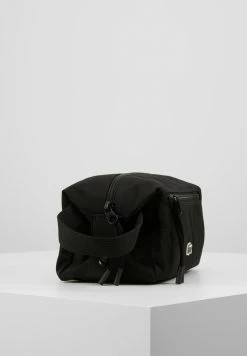 Lacoste NEOCROC - Trousse De Toilette - Black 10 Lacoste NEOCROC - Trousse De Toilette - Black -Lacoste Soldes Magasin 331f35186dbf4df4847b79739f06ca3a
