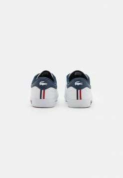 Lacoste POWERCOURT - Baskets Basses - White/navy/red -Lacoste Soldes Magasin 33eb5f95fe744f4e9c0eda12948ea896