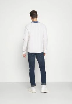 Lacoste Pullover - Flour Overview-scille-abysm -Lacoste Soldes Magasin 357950b70e284e7eb849982803bc15d9