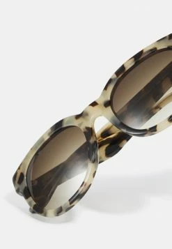 Lacoste Lunettes De Soleil - Havana -Lacoste Soldes Magasin 35b8a7da0b6c44d29f413971f25160de