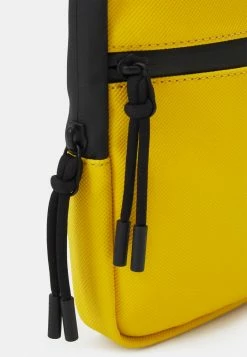 Lacoste UNISEX - Sac Bandoulière - Genet Noir -Lacoste Soldes Magasin 3a5f442eea50446e8838d14dad201d27