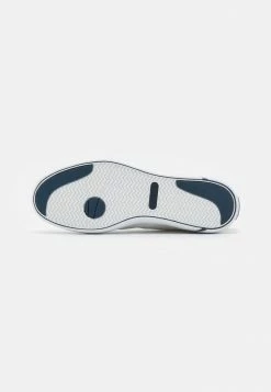 Lacoste GRIPSHOT - Baskets Basses - White/navy -Lacoste Soldes Magasin 4647c1ea7afe4c09aa320c3ffbb20193