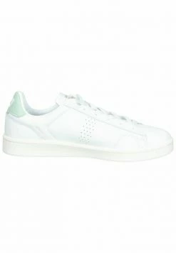 Lacoste Baskets Basses - White -Lacoste Soldes Magasin 4daaca397e66449b953aa6d7d6834723