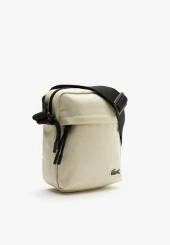Lacoste Sac Bandoulière - Copeau -Lacoste Soldes Magasin 54b87e80cba44f1e93ac989a5ad6b983