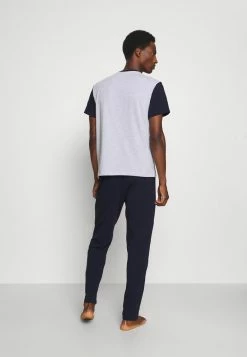 Lacoste Pyjama - Argent Chine/marine/blanc/rouge -Lacoste Soldes Magasin 59c4ac58e43b4d4cbfac60d64c9659f5