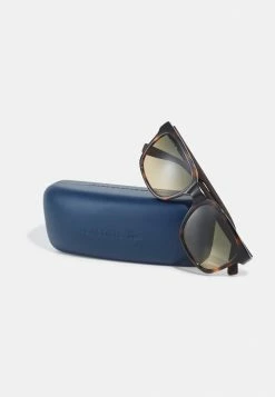 Lacoste Lunettes De Soleil - Havana -Lacoste Soldes Magasin 5c629eceedb64e0d8000e9a0cfbdc4f2