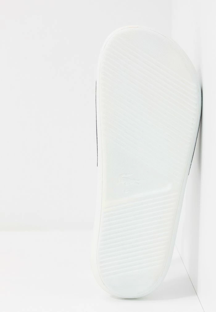 Lacoste CROCO SLIDE - Sandales De Bain - White/navy/red 5 Lacoste CROCO SLIDE - Sandales De Bain - White/navy/red – Image 5