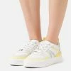 Lacoste Baskets Basses - White/yellow