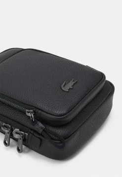 Lacoste SOFT MATE - Sac Bandoulière - Black -Lacoste Soldes Magasin 640babec55324098a9541733c516df1b