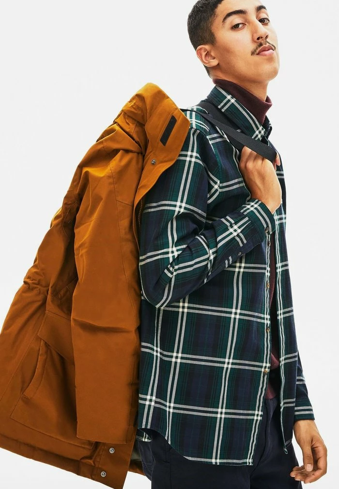 Lacoste Doudoune - Marron / Vert Kaki 3 Lacoste Doudoune - Marron / Vert Kaki – Image 3