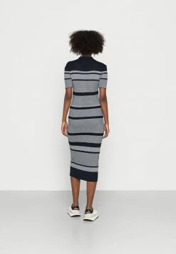 Lacoste Robe Pull - Navy Blue/flour -Lacoste Soldes Magasin 6c269fe81f7a4ee7ab688e73a8f97f6d