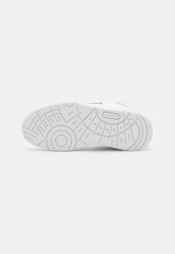 Lacoste COURT CAGE - Baskets Basses - White/platinum -Lacoste Soldes Magasin 6eadea391b454156b76e6b3f5975e512