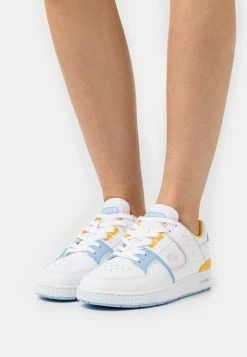 Lacoste COURTCAGE EXCLUSIVE - Baskets Basses - White/pink