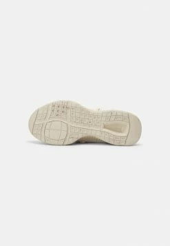 Lacoste COURT DRIVE - Baskets Basses - Off White -Lacoste Soldes Magasin 7a04666a8f47449c96f6eb9c00b1260a