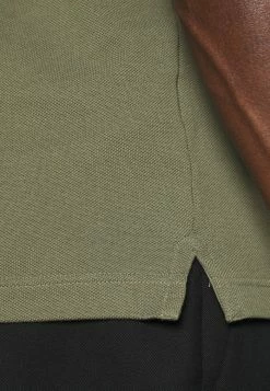 Lacoste Polo - Tank 12 Lacoste Polo - Tank -Lacoste Soldes Magasin 7a8a7c232bf64f87ab7980508e597be0