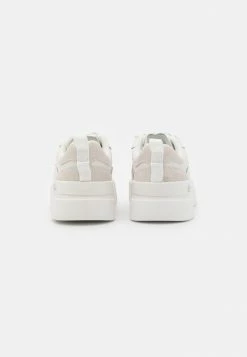 Lacoste Baskets Basses - White -Lacoste Soldes Magasin 7e4e4d98acbb4210a460ec09555c8ff1