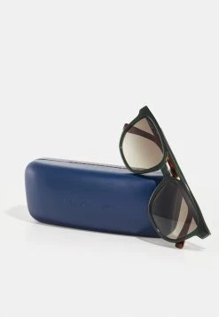 Lacoste Lunettes De Soleil - Green -Lacoste Soldes Magasin 7f3882a95eaf40a4a90f1c26e4faa5b1