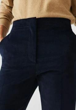 Lacoste DAMES - Pantalon Classique - Bleu Marine -Lacoste Soldes Magasin 7f50b3dcd7704428acd281ded1ec80f0