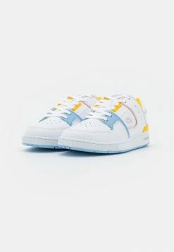 Lacoste COURTCAGE EXCLUSIVE - Baskets Basses - White/pink -Lacoste Soldes Magasin 829f023f37824464be8e92ac17253a4f
