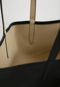 Lacoste Sac à Main - Black Warm Sand -Lacoste Soldes Magasin 840daea54c034f088440a6792a456f01