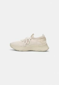 Lacoste COURT DRIVE - Baskets Basses - Off White -Lacoste Soldes Magasin 84ffef91ac9843a8bb869dc5828a8db6