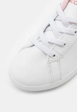 Lacoste GRADUATE - Baskets Basses - White/light Pink -Lacoste Soldes Magasin 8518830ca8ce4ee2915688d99adfb6da