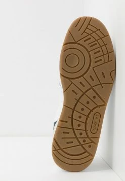 Lacoste T-CLIP - Baskets Basses - White/navy/red 10 Lacoste T-CLIP - Baskets Basses - White/navy/red -Lacoste Soldes Magasin 85acdfac53f14e7f8a2cf6d04605b0b6