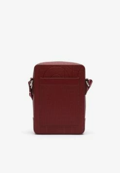 Lacoste Sac Bandoulière - Overplay Zoom Pinot -Lacoste Soldes Magasin 8659fa3886df43cf93faaf5bd53cd9b0