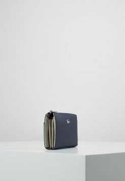 Lacoste Portefeuille - Peacoat -Lacoste Soldes Magasin 8af67527141e4b2ca49bb070edbd3cac