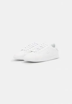 Lacoste GRADUATE - Baskets Basses - White 10 Lacoste GRADUATE - Baskets Basses - White -Lacoste Soldes Magasin 8f077b8145d84bafac107b2956b76d91
