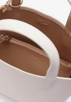 Lacoste Sac à Main - Chair Amande -Lacoste Soldes Magasin 9052630711854d78892ca2656b200088