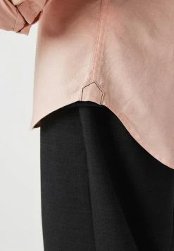 Lacoste Chemise - Rose / Blanc -Lacoste Soldes Magasin 924ff901a2a4450d8f3d7c3d78711e47