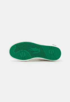 Lacoste Baskets Basses - White -Lacoste Soldes Magasin 9dcddb19588e4bfda5af66038e9d0428